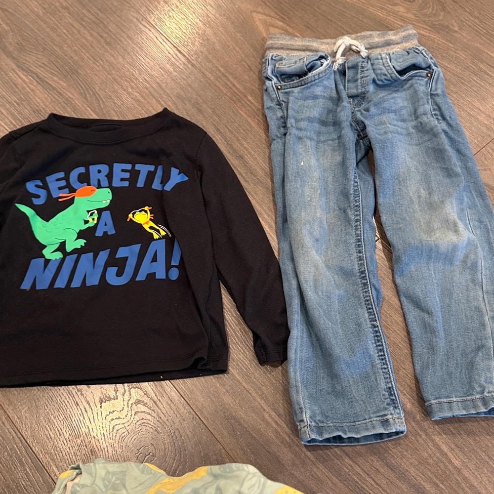 Lot of 18 boys size 4 clothes 1:13 - Picture 5 of 16